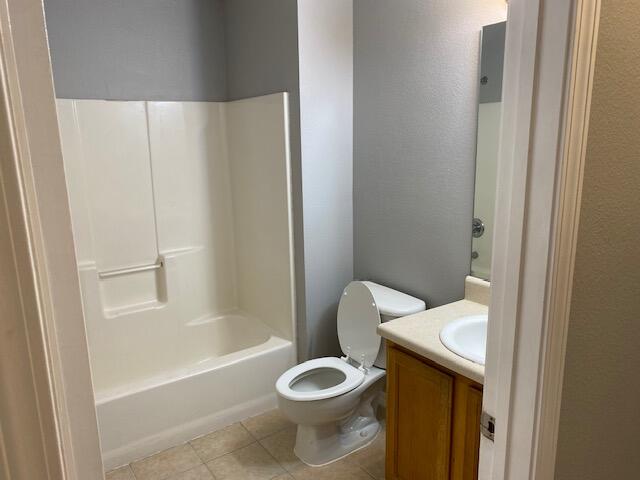 AUTUMN TRACE @ HARVEST VILLAGEPHASE II LOT 18 BLK A AS DESIN OR 4478 PG 1852 - Residential Lease