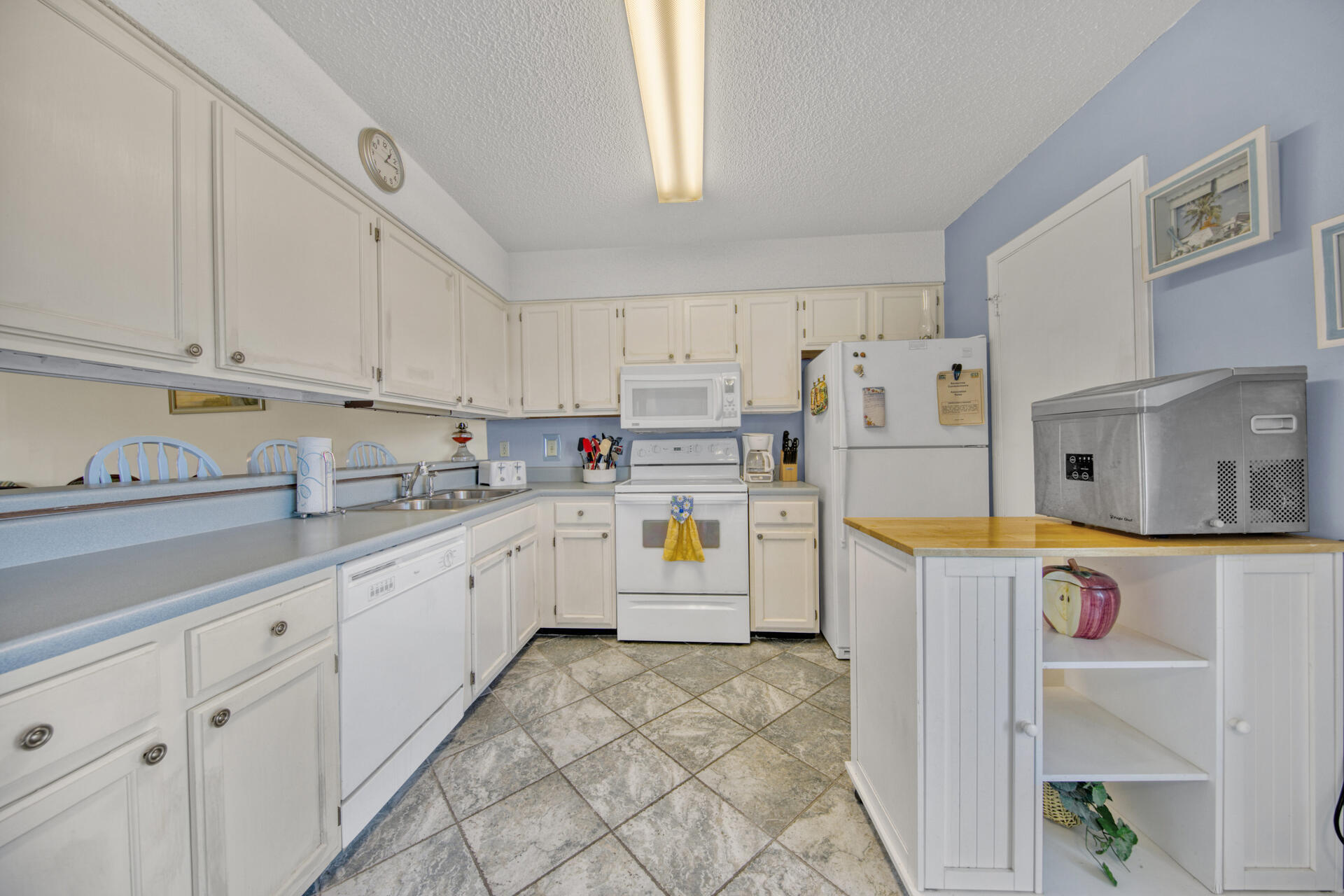 SANDPRINTS CONDO - Residential
