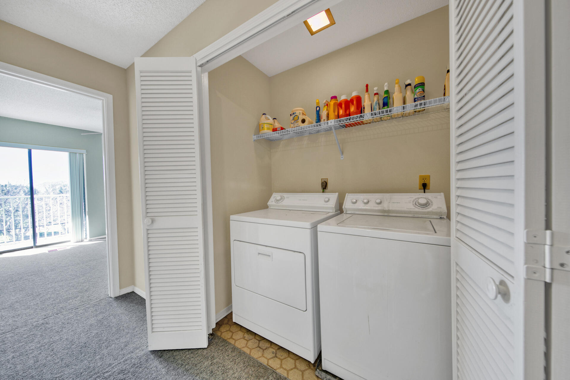 SANDPRINTS CONDO - Residential