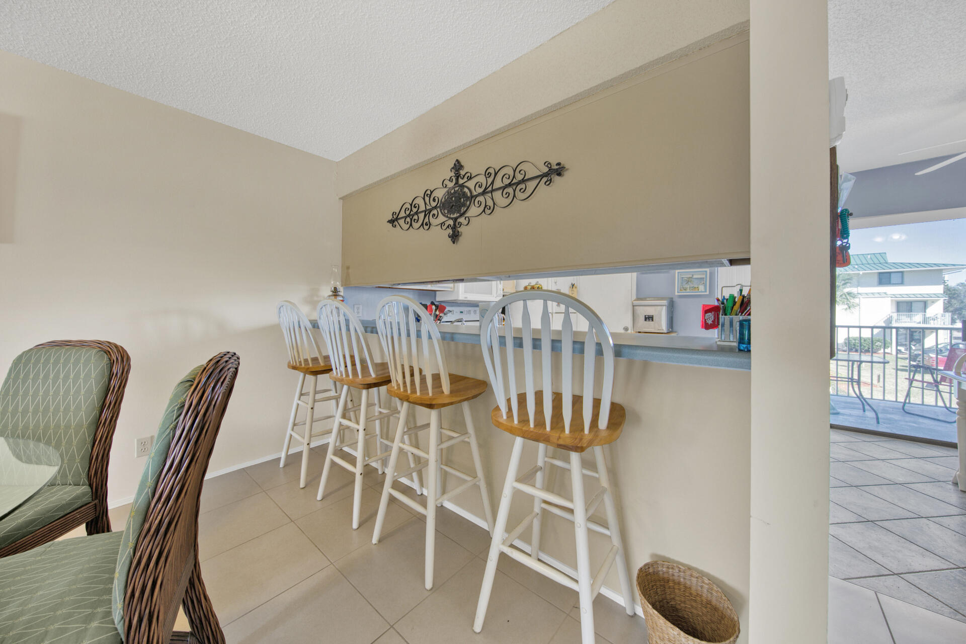 SANDPRINTS CONDO - Residential