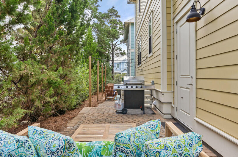 LAKESIDE AT BLUE MOUNTAIN BEACH - Residential