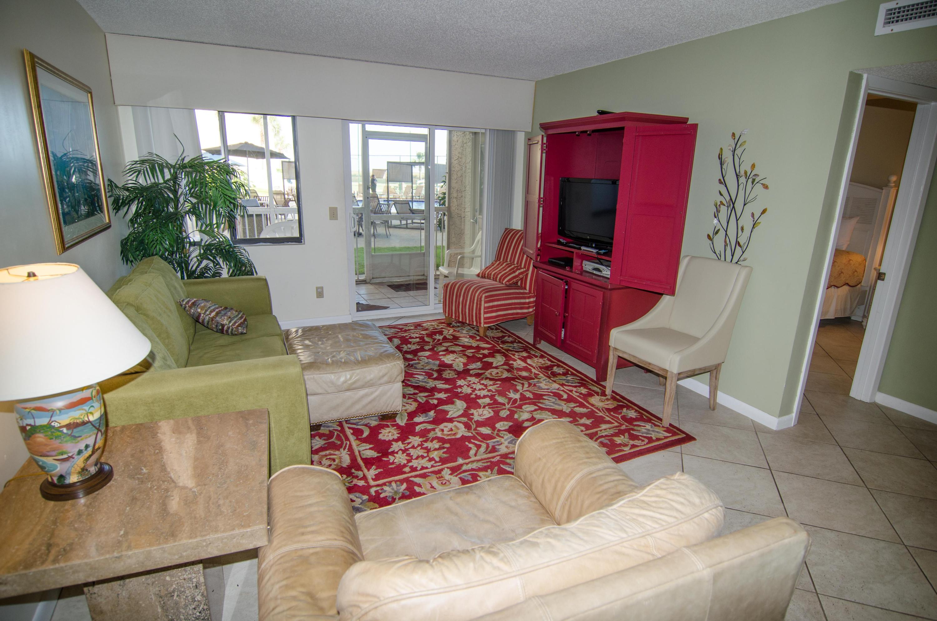 HOLIDAY SURF & RACQUET CLUB - Residential