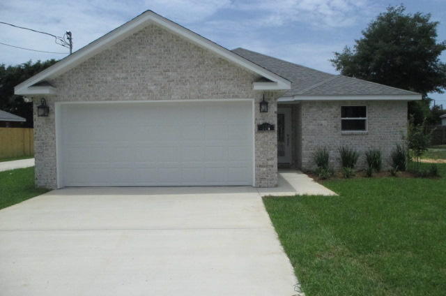 House is like brand new. Only a year old. Ceramic tile throughout. Custom kitchen with pantry, built in microwave, stainless steel appliances including smooth top stove and side by side refrigerator. Inside utility area. 2 car garage with 2 openers. Fenced yard. Pet allowed with owner approval.