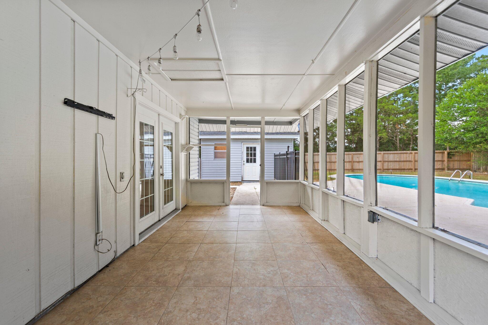 VALPARAISO PLAT 16 - Residential Lease