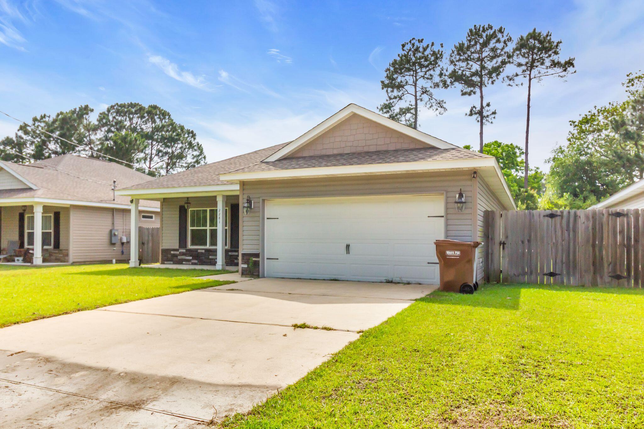 CRESCENT SHORES - Residential Lease
