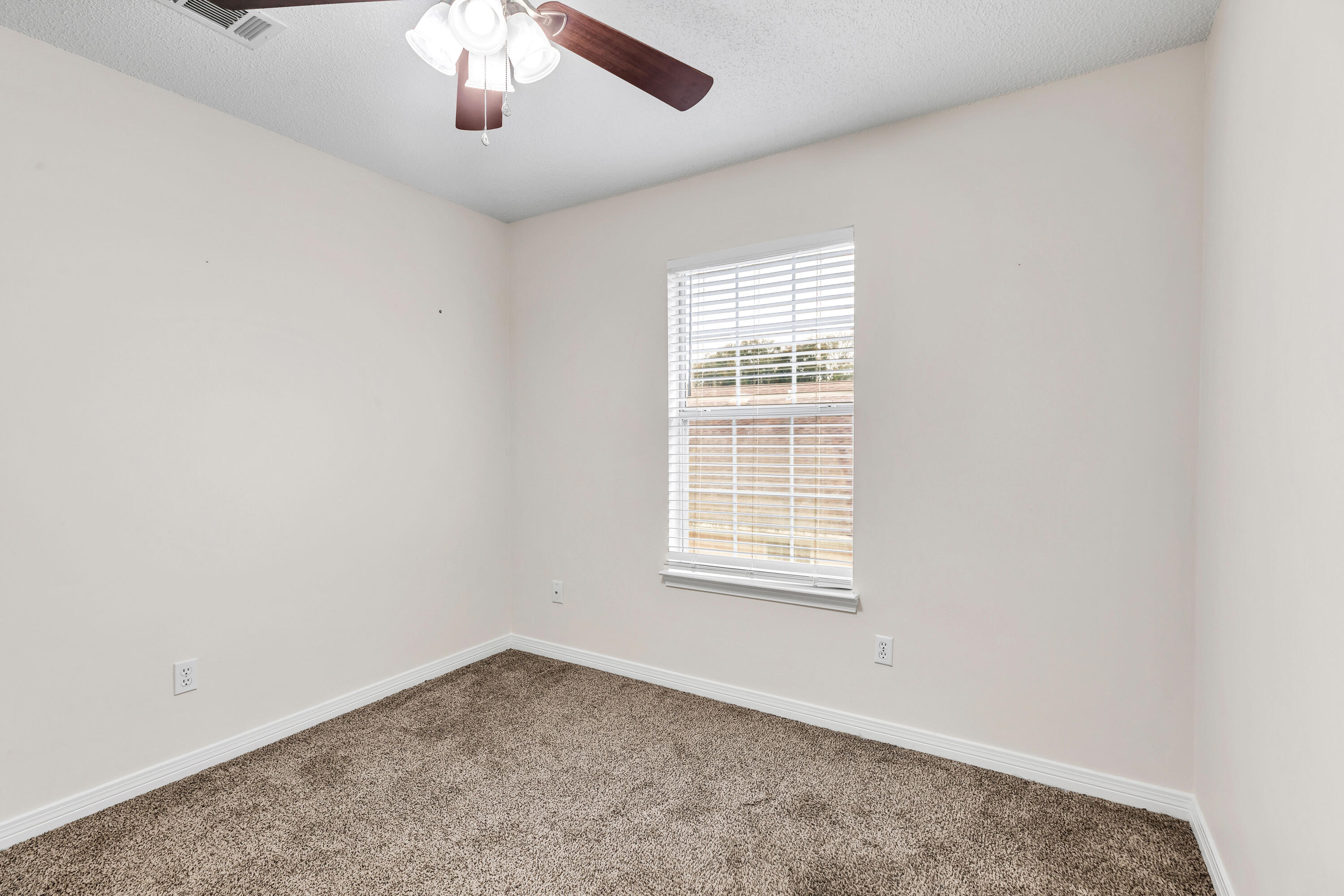 ROANOKE VILLAGE S/D - Residential