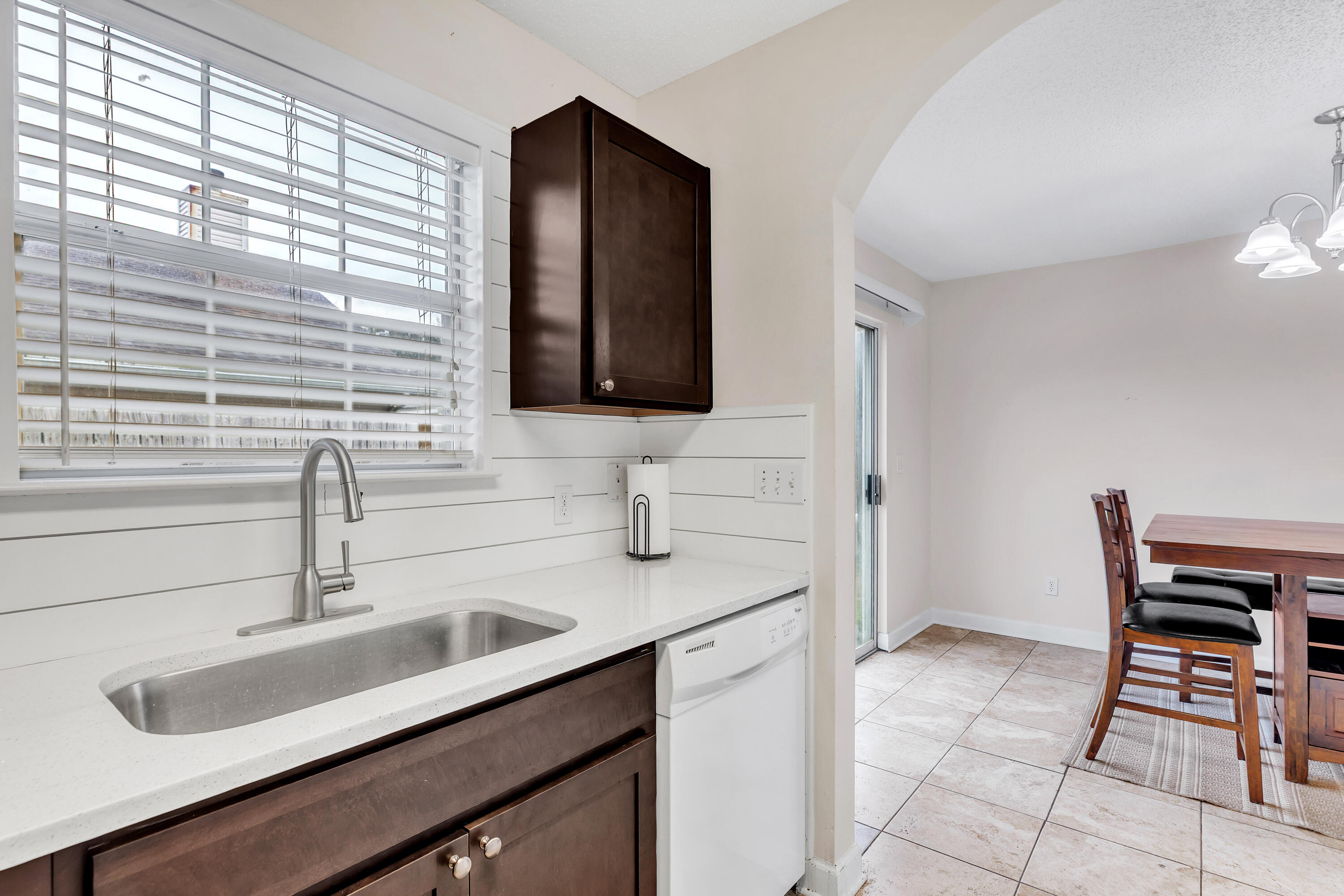 ROANOKE VILLAGE S/D - Residential