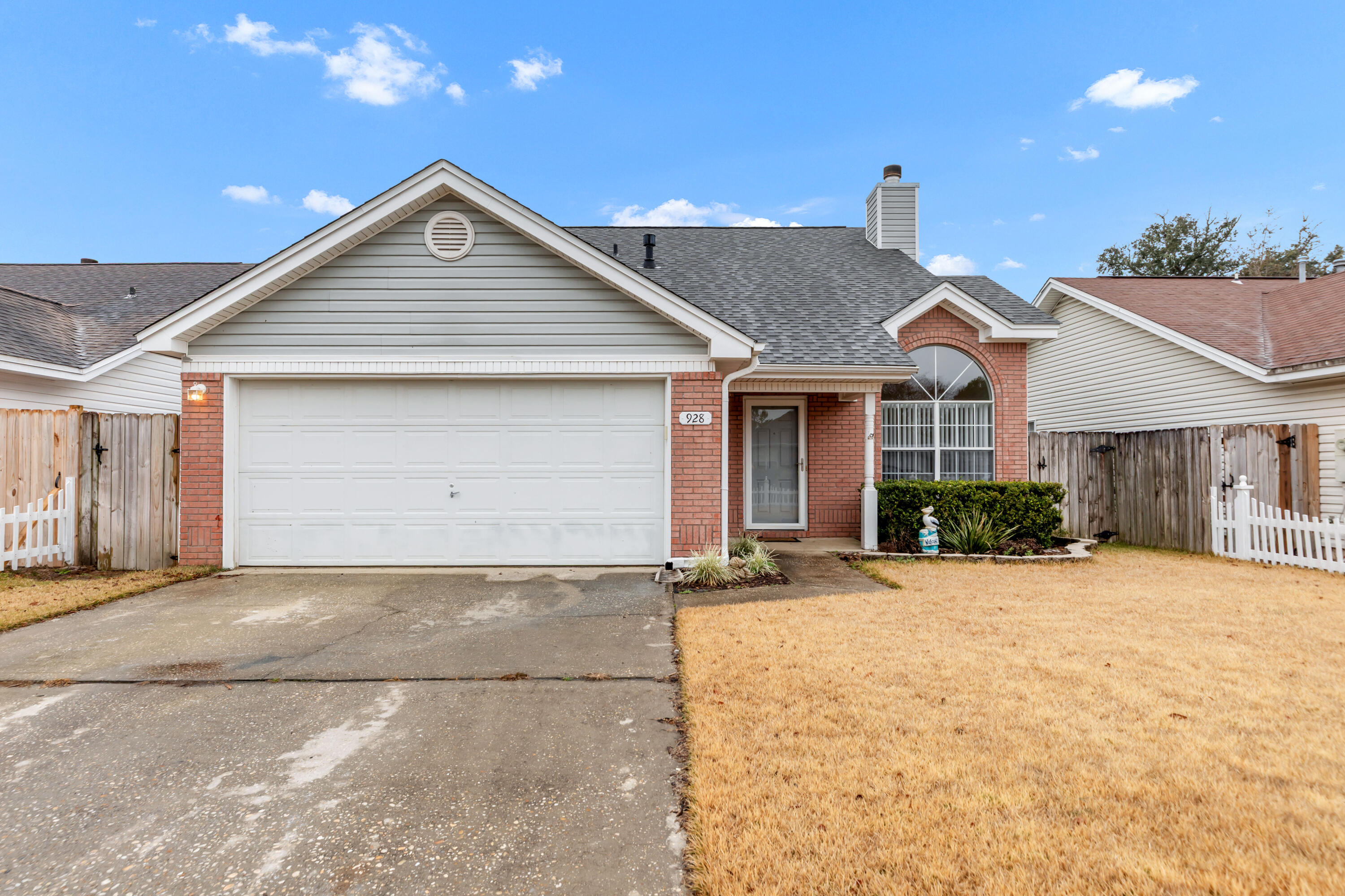 ROANOKE VILLAGE S/D - Residential
