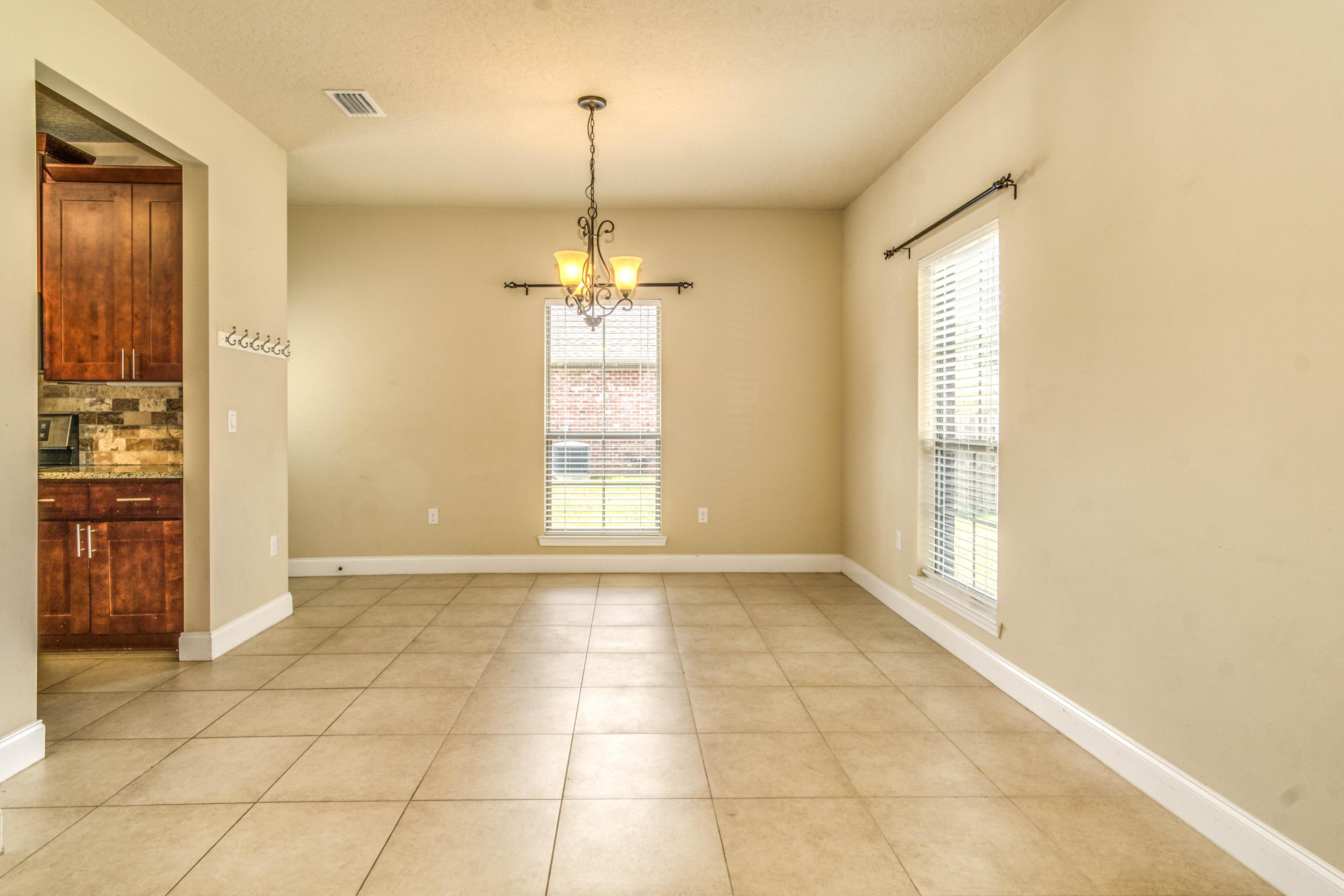 KAITLYNS PRESERVE LOT 8 - Residential
