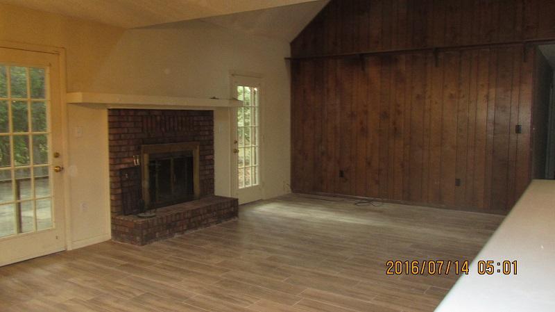 BERKSHIRE WOODS - Residential Lease