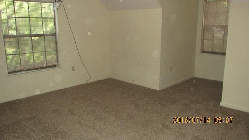 BERKSHIRE WOODS - Residential Lease
