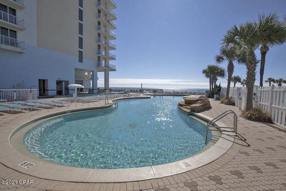 MAJESTIC BEACH TOWERS II - Residential
