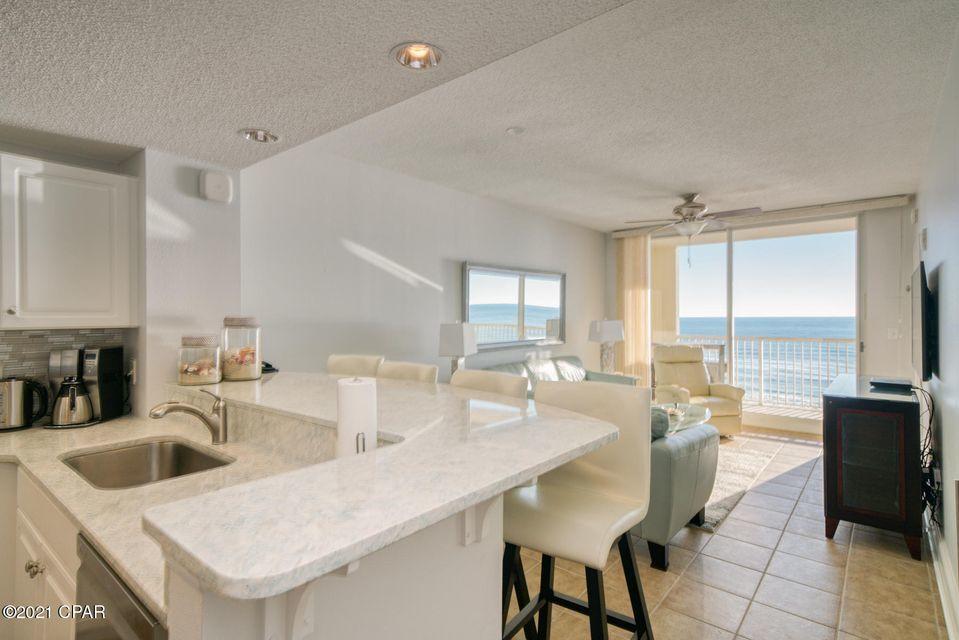 MAJESTIC BEACH TOWERS II - Residential