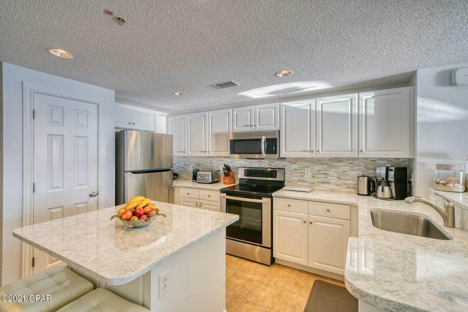 MAJESTIC BEACH TOWERS II - Residential