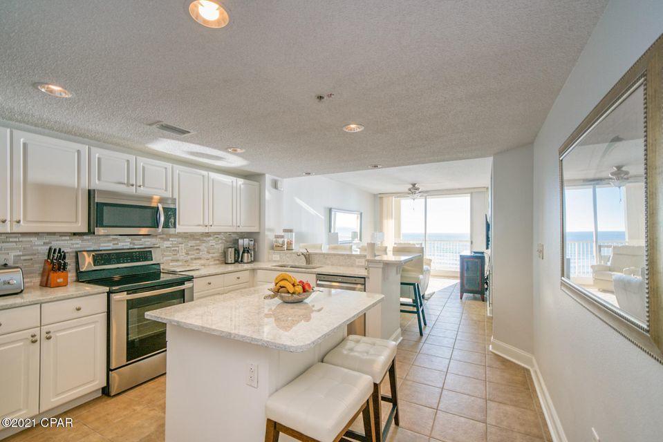 MAJESTIC BEACH TOWERS II - Residential