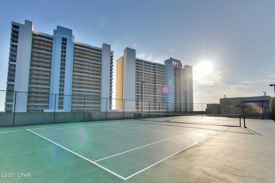 MAJESTIC BEACH TOWERS II - Residential