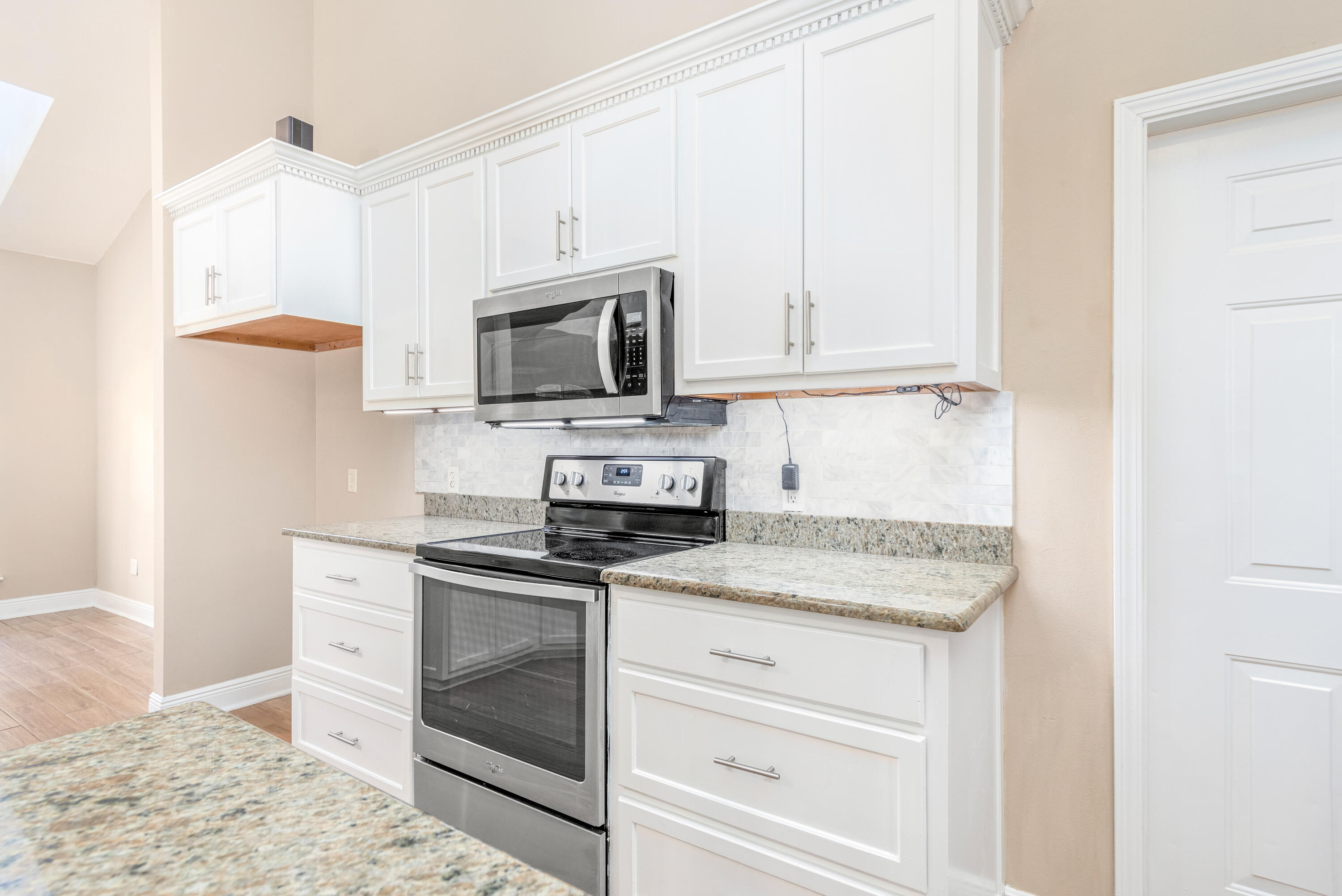 HOLLEY BY THE SEA - Residential