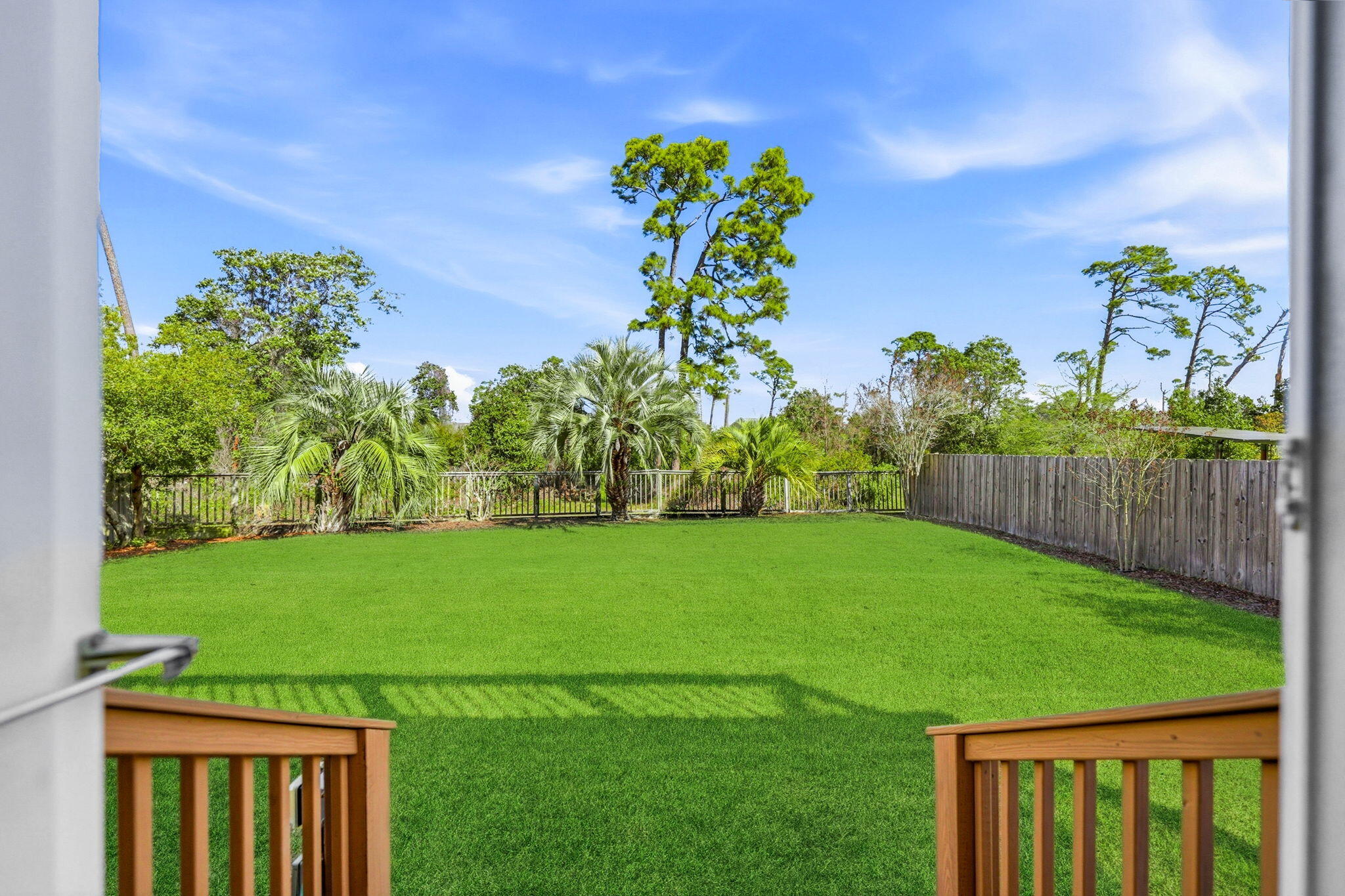 PELICAN BAY - Residential