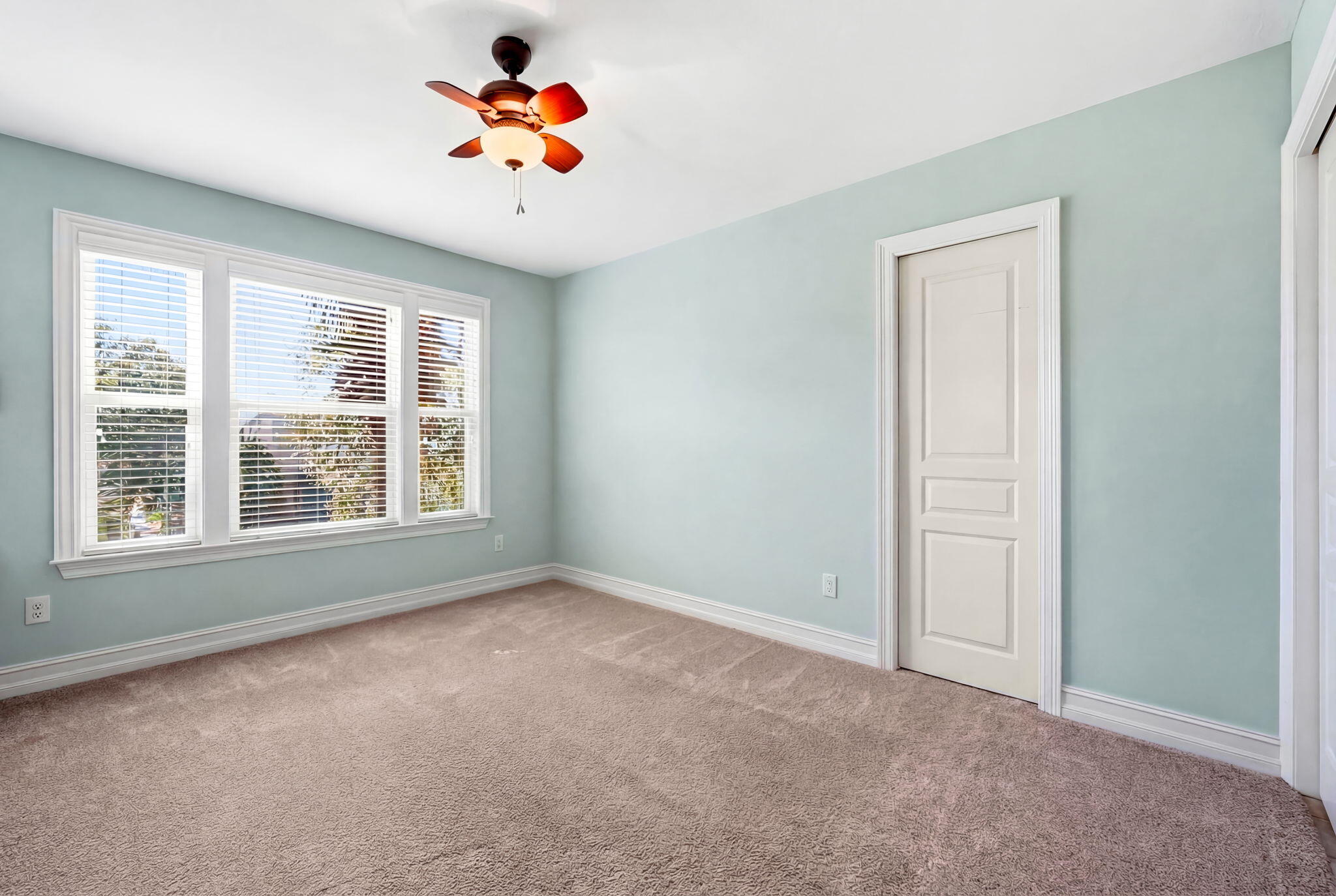 PELICAN BAY - Residential
