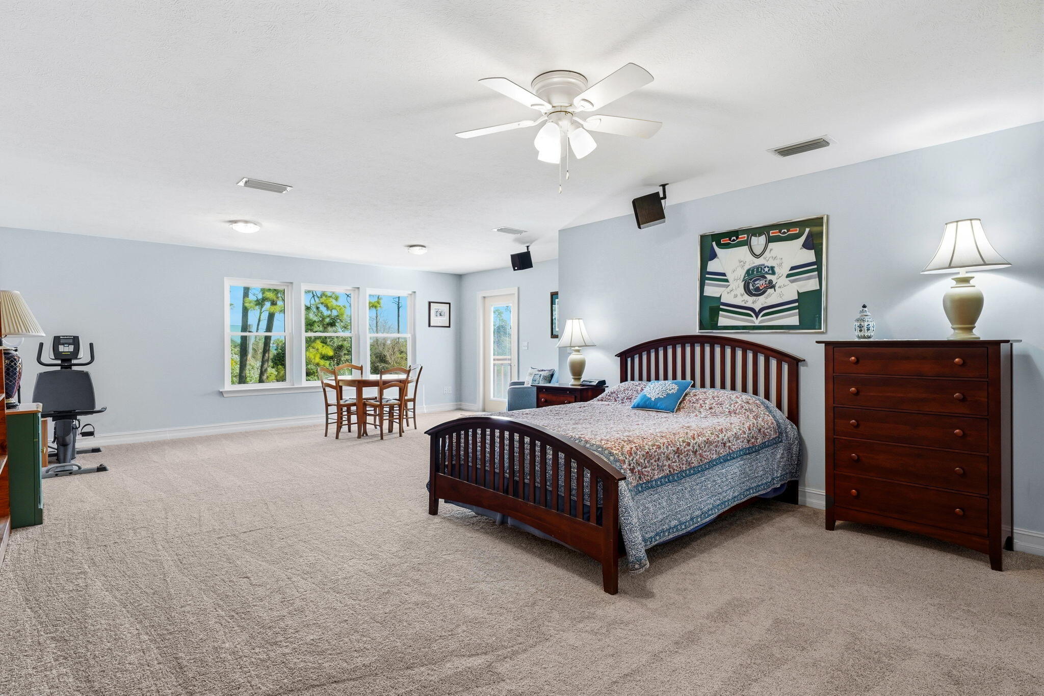 PELICAN BAY - Residential