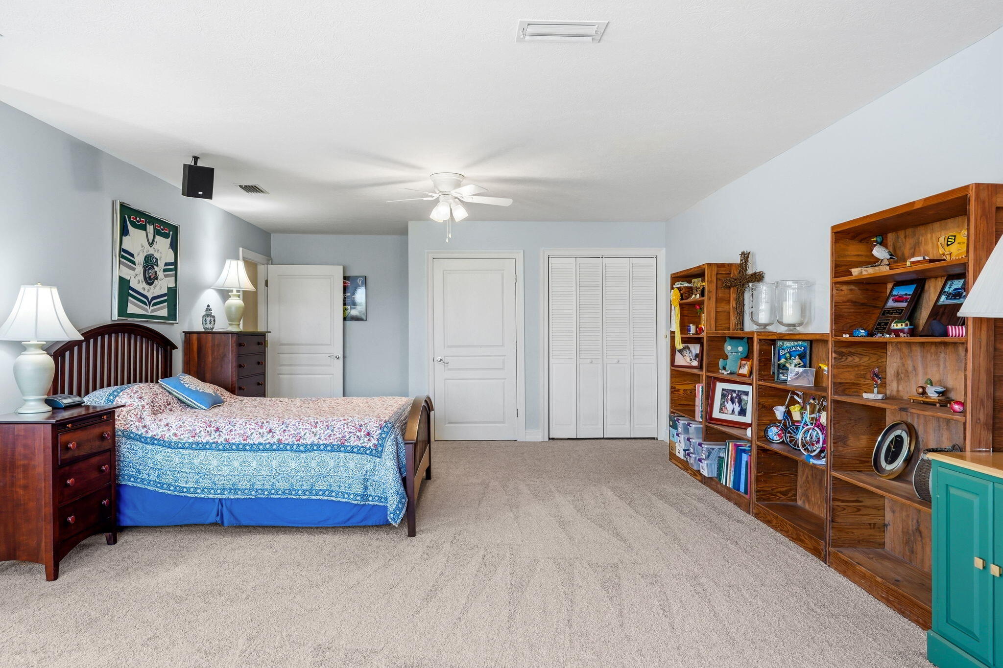 PELICAN BAY - Residential