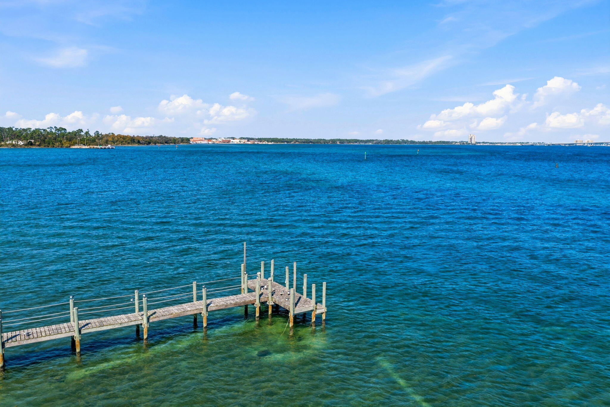 PELICAN BAY - Residential