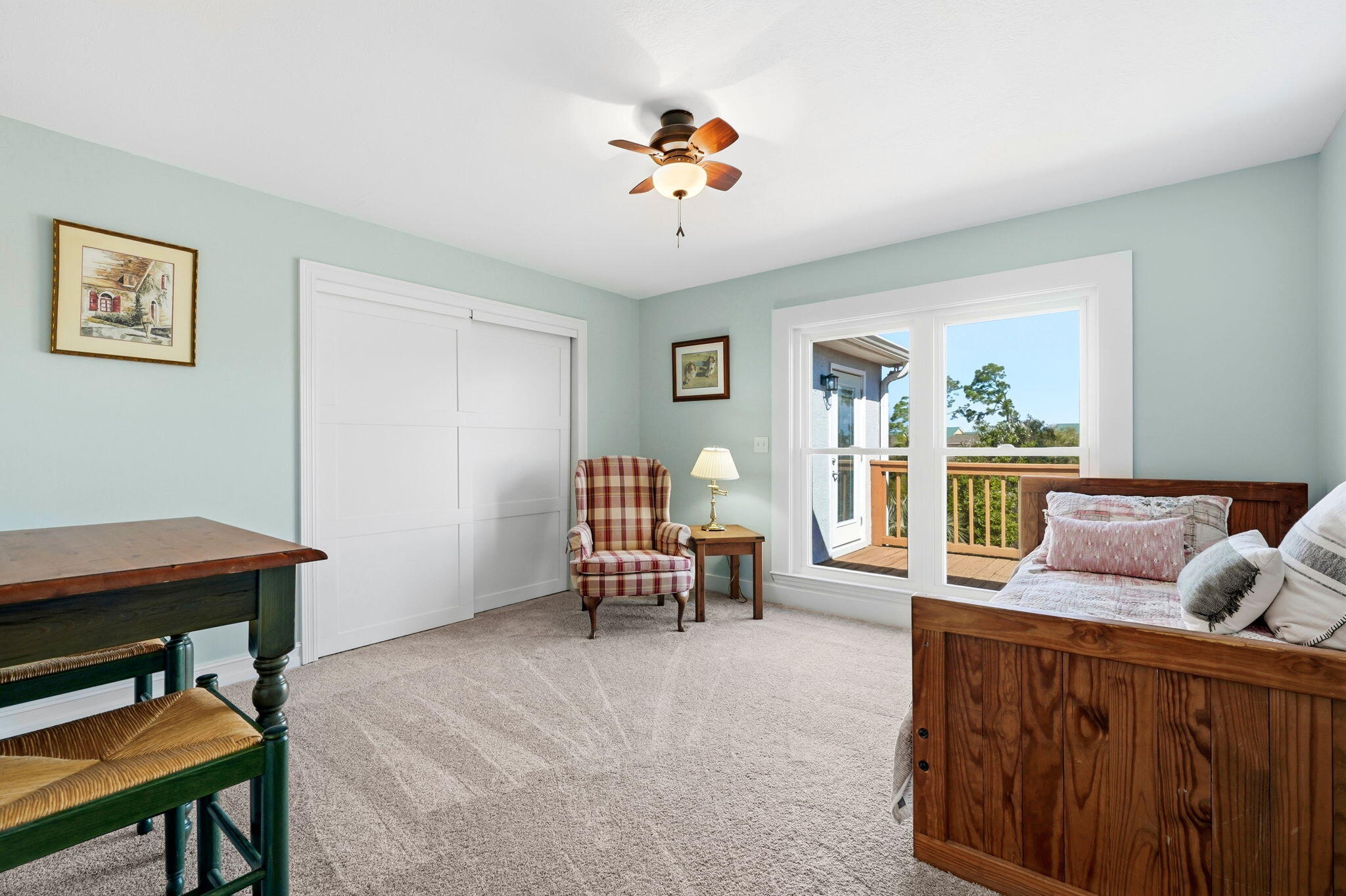 PELICAN BAY - Residential