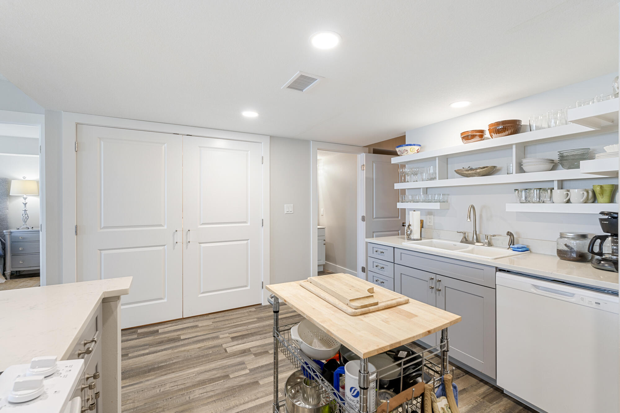 JETTY EAST CONDO - Residential