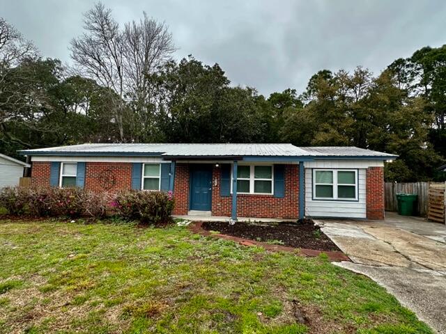 MARY ESTHER HEIGHTS - Residential Lease