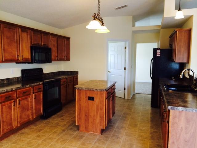 SILVER SPRINGS EST LOT 1 BLK C - Residential Lease