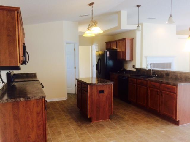 SILVER SPRINGS EST LOT 1 BLK C - Residential Lease