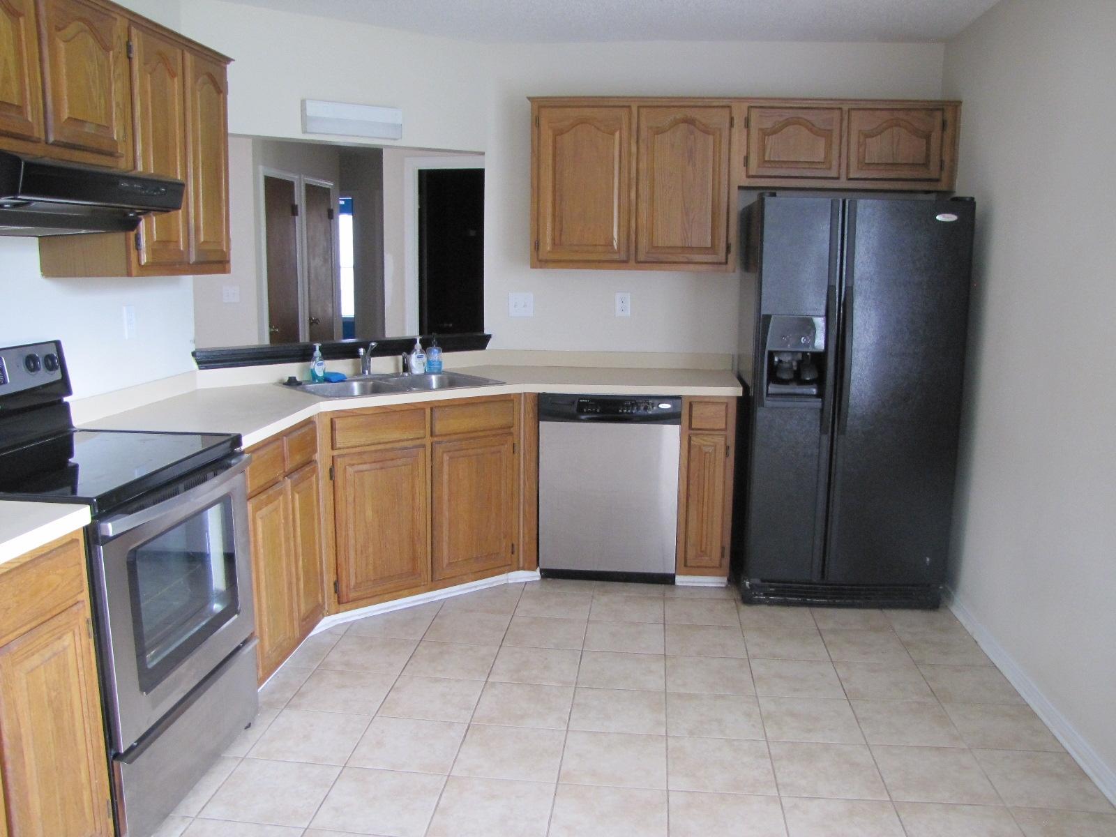 COUNTRYVIEW ESTATES 2ND ADDN - Residential Lease