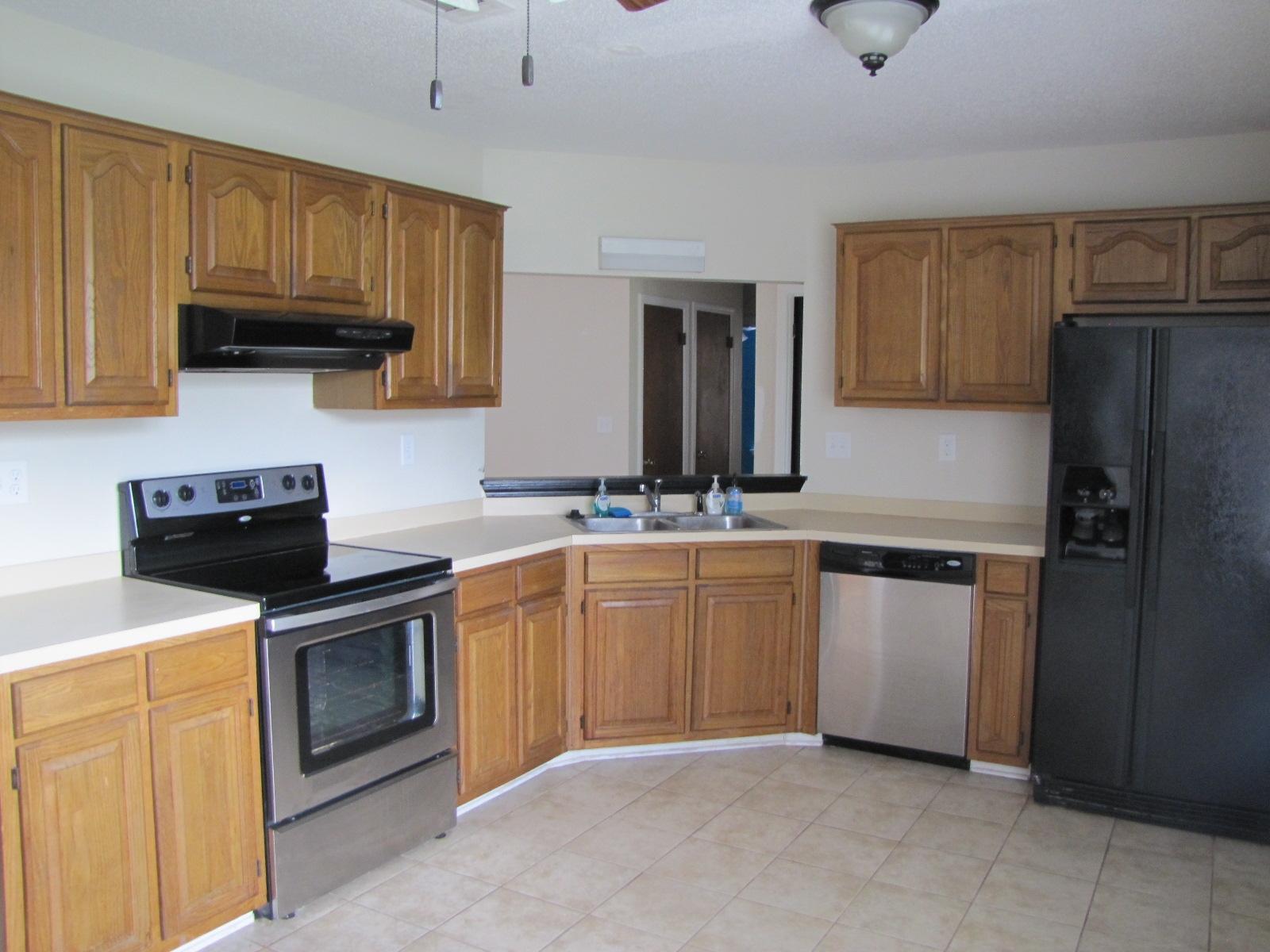 COUNTRYVIEW ESTATES 2ND ADDN - Residential Lease