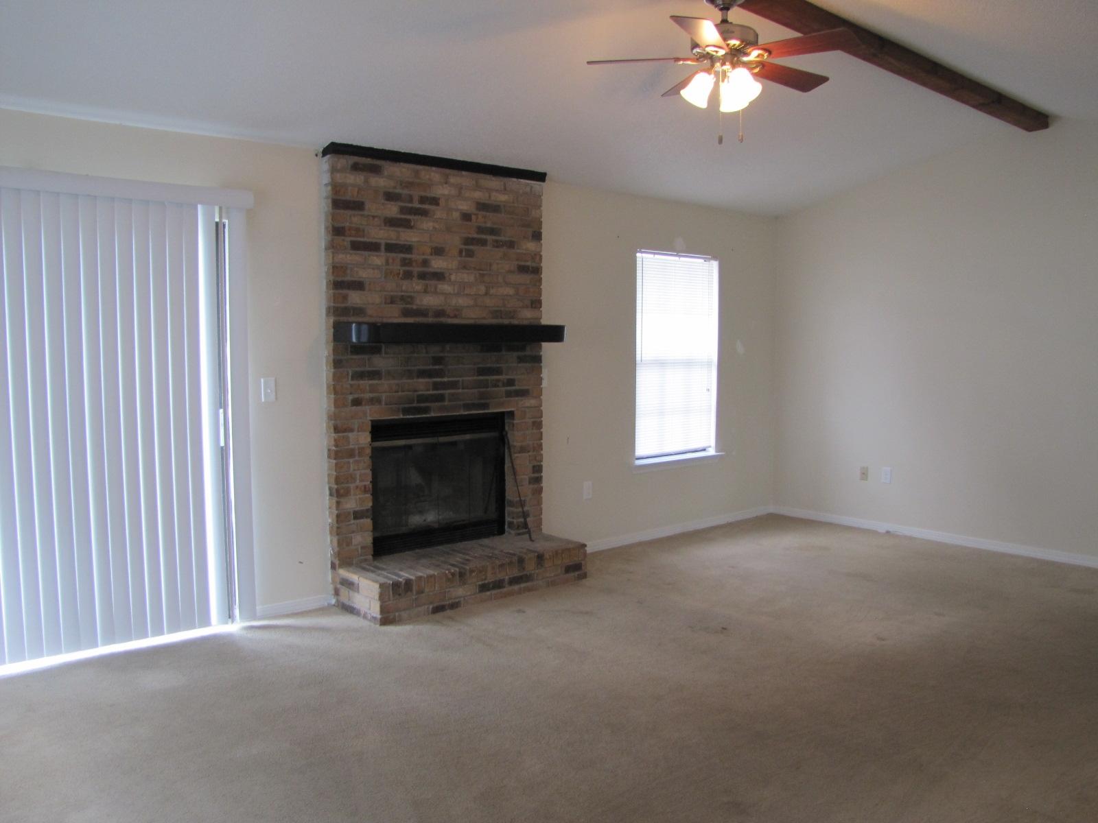 COUNTRYVIEW ESTATES 2ND ADDN - Residential Lease