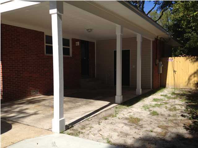ROSEWOOD HOMES - Residential Lease