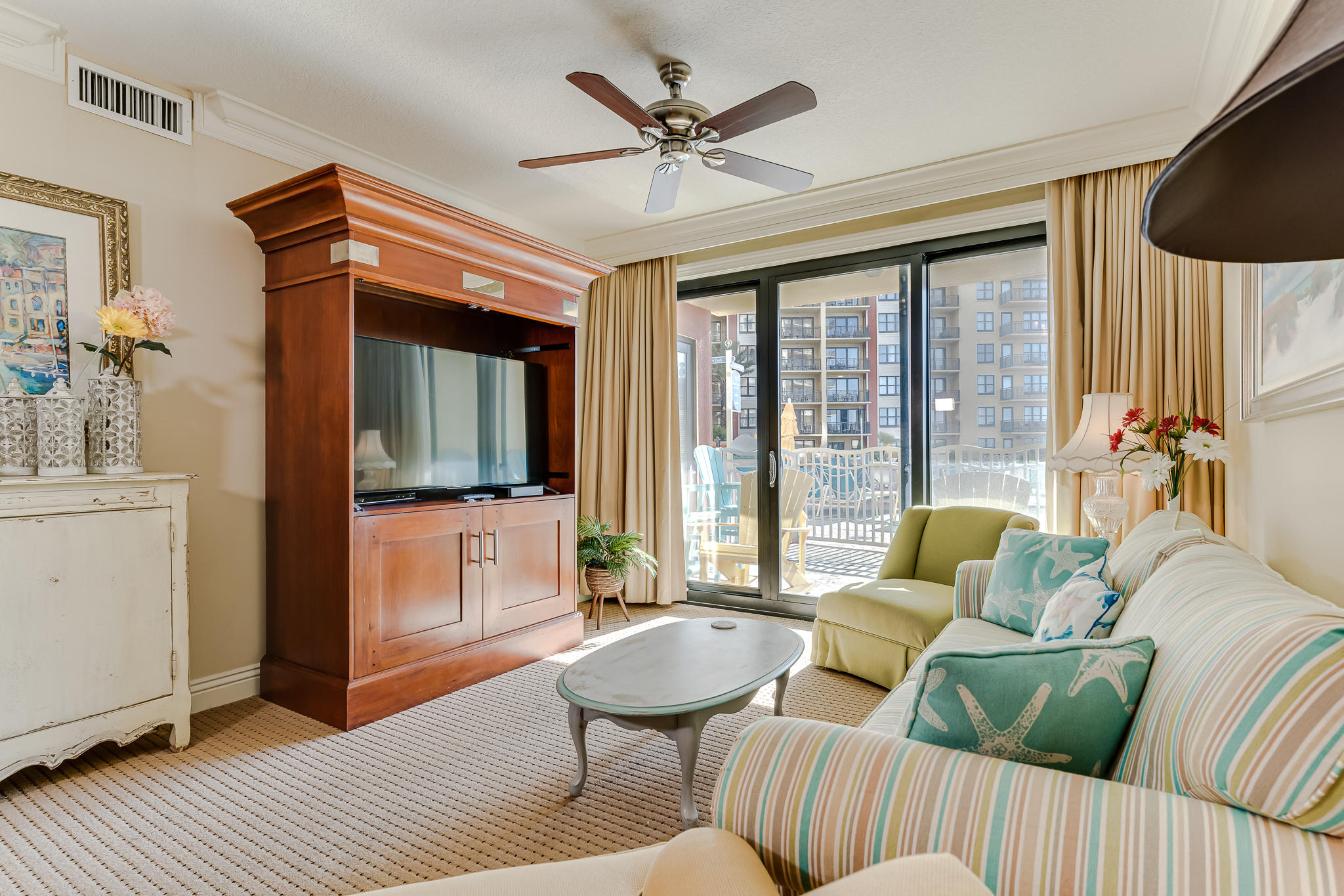 EMERALD GRANDE - Residential