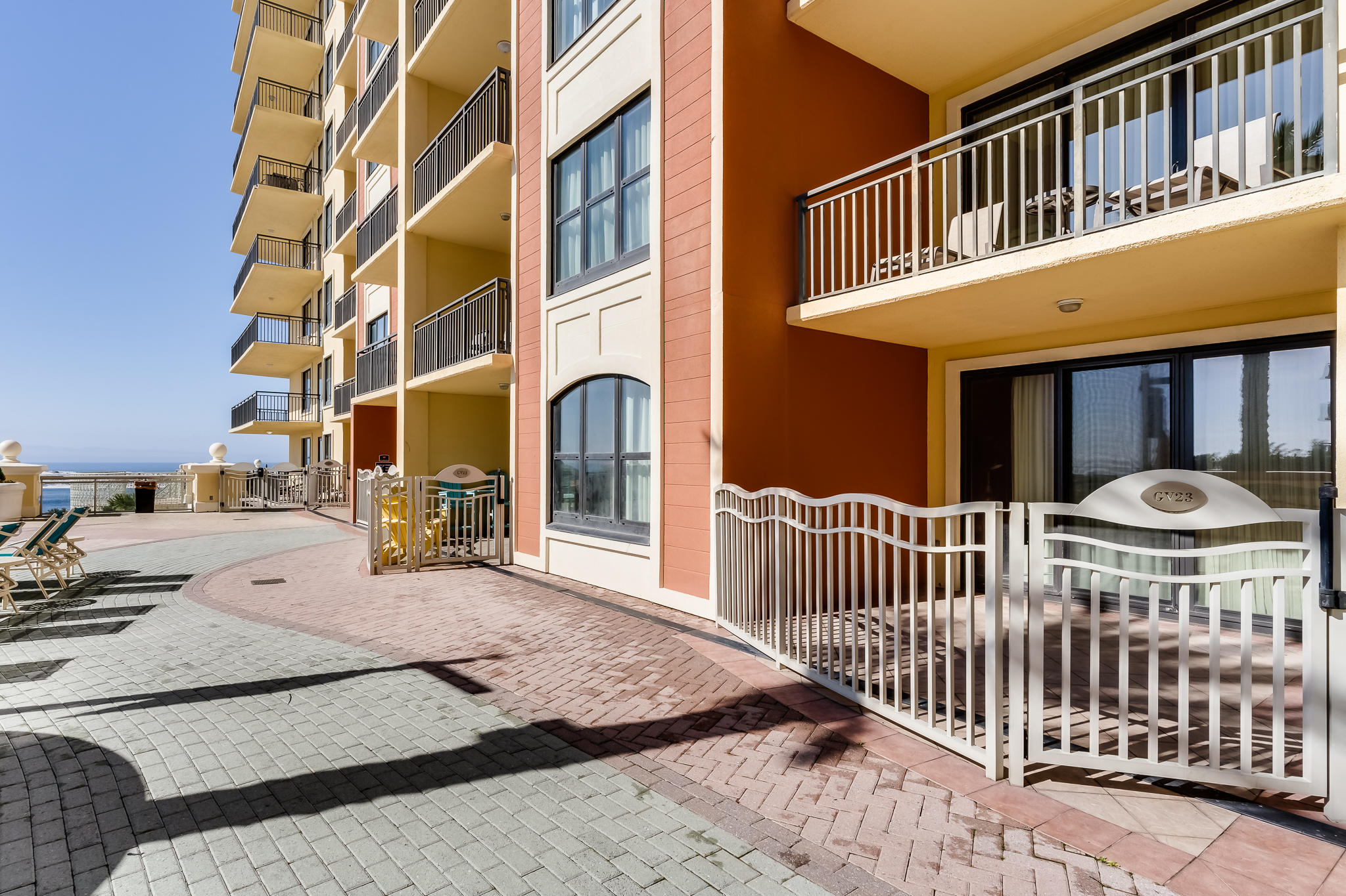 EMERALD GRANDE - Residential
