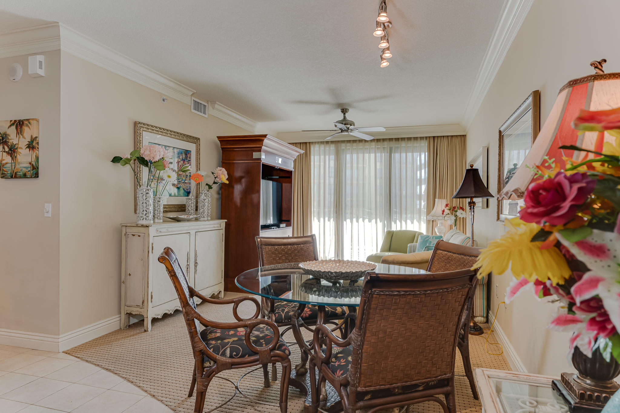 EMERALD GRANDE - Residential