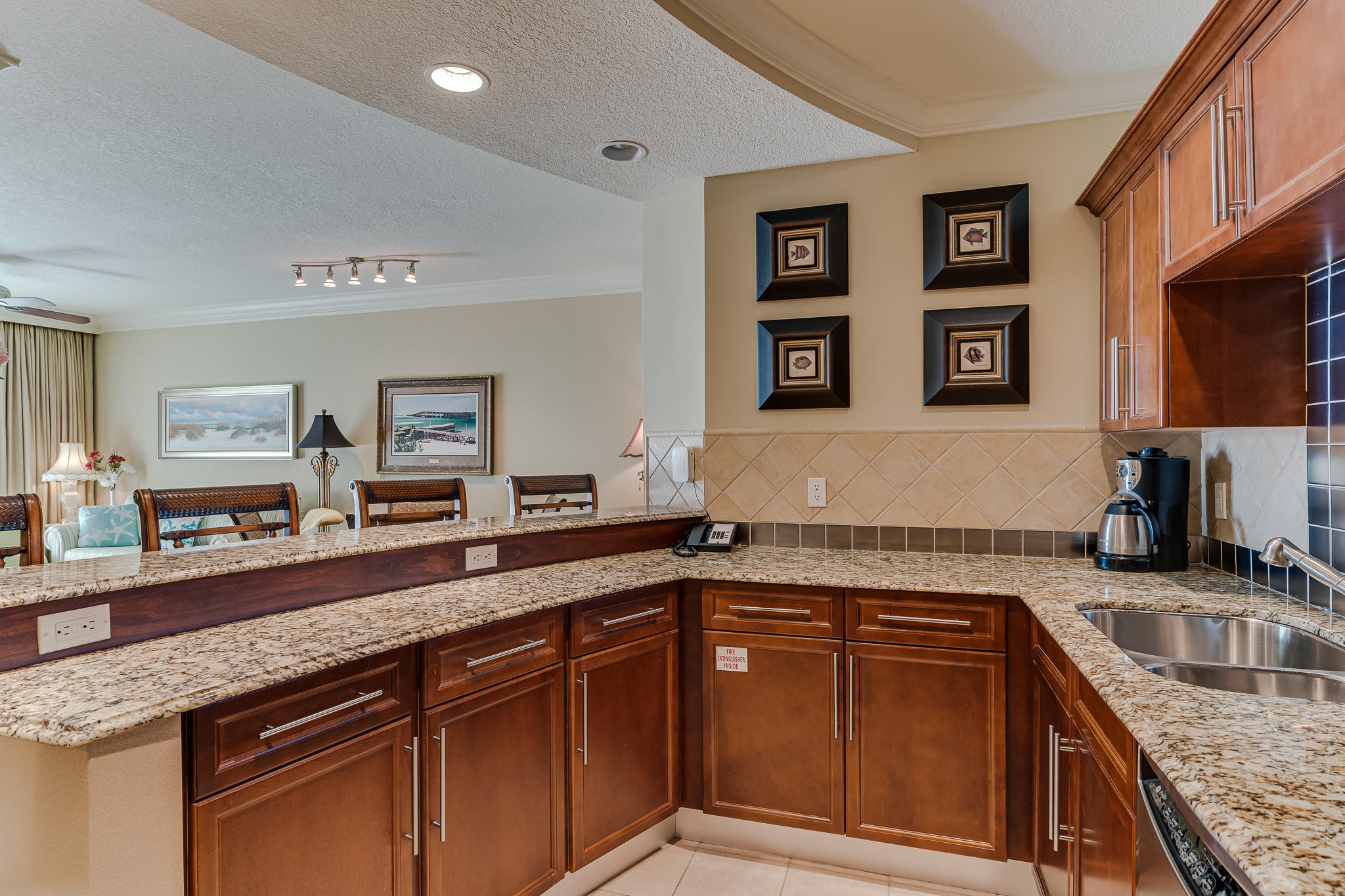 EMERALD GRANDE - Residential