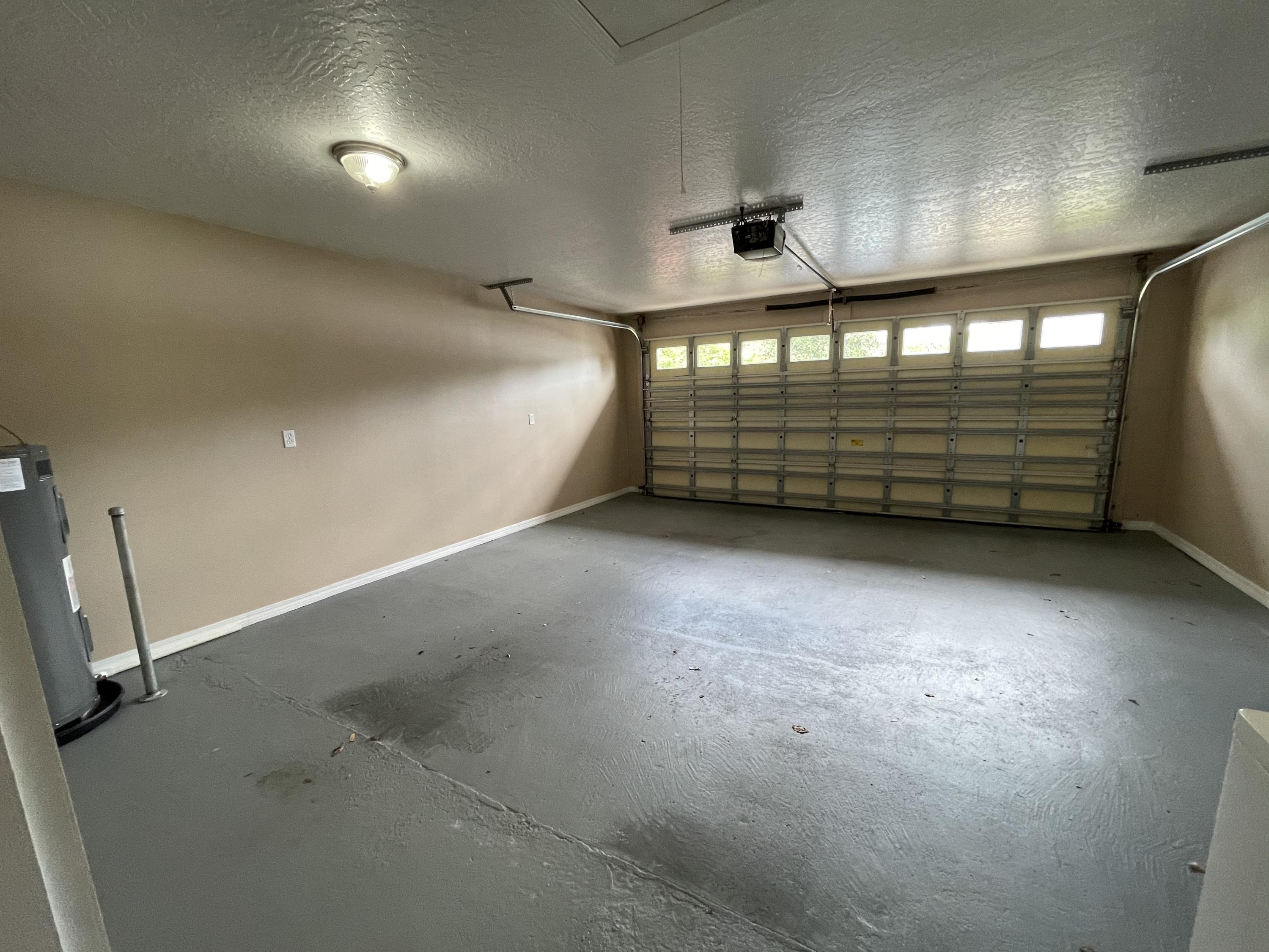 MAGNOLIAS OF MARY ESTHER - Residential Lease