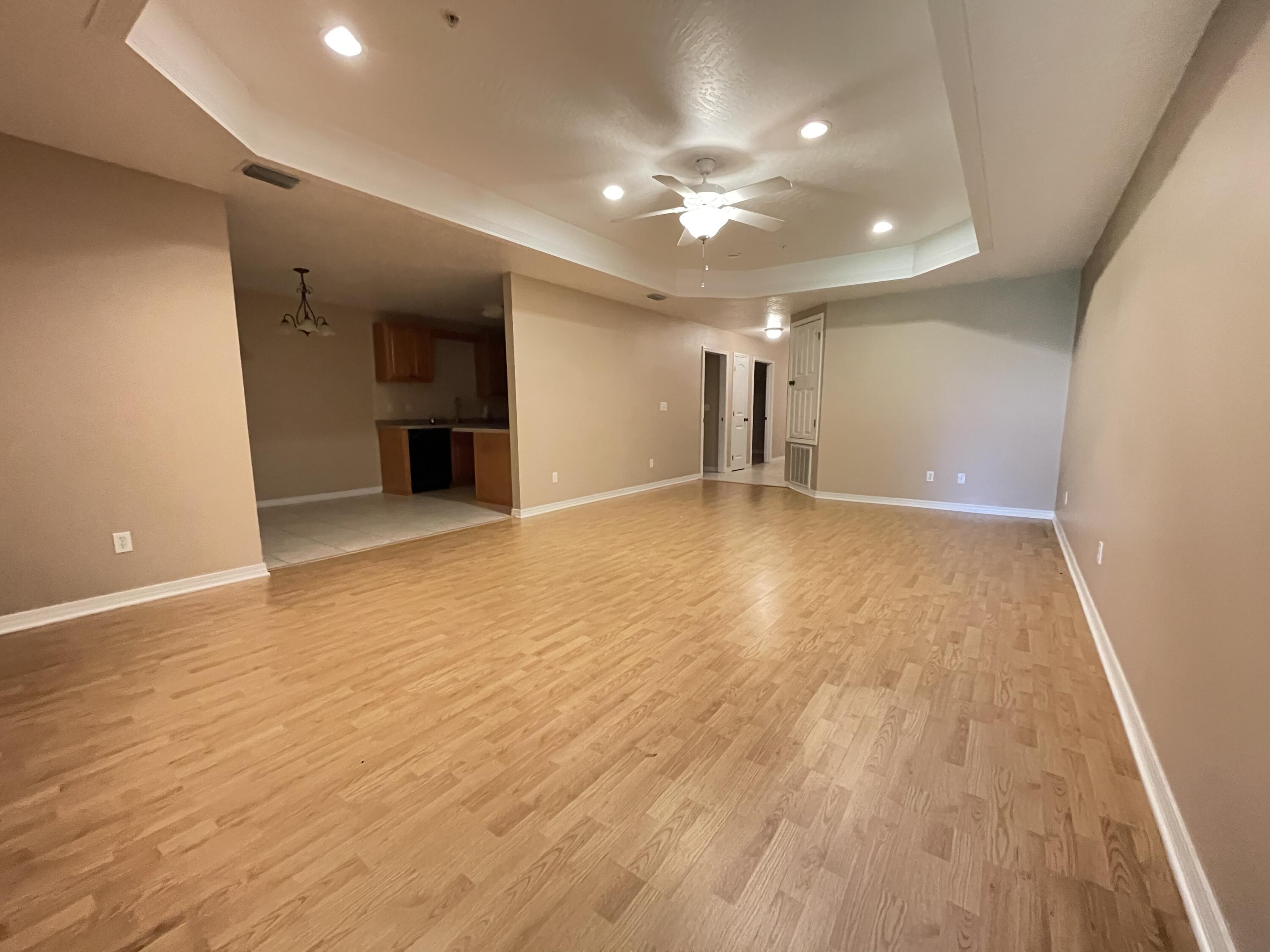 MAGNOLIAS OF MARY ESTHER - Residential Lease