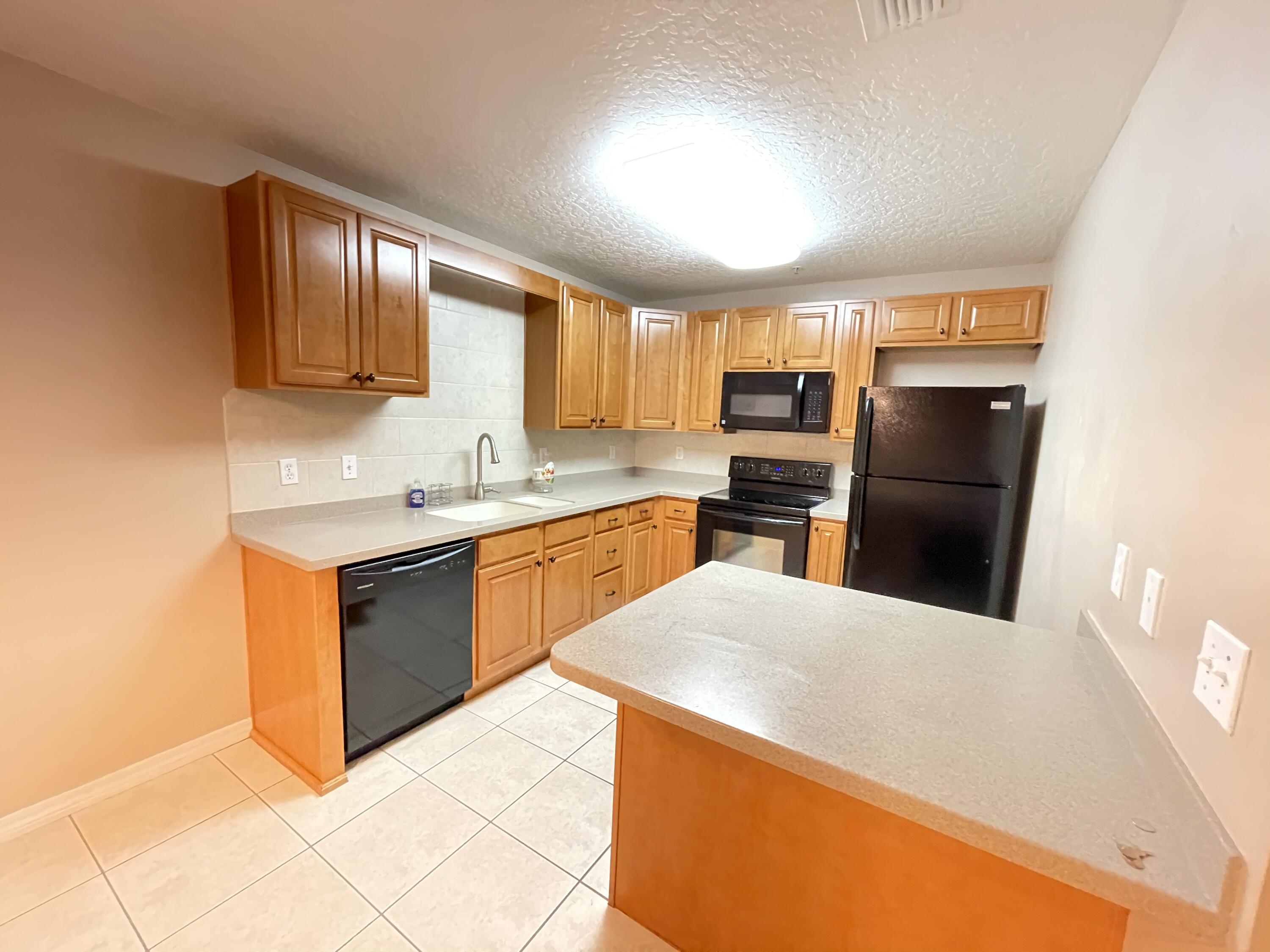 MAGNOLIAS OF MARY ESTHER - Residential Lease