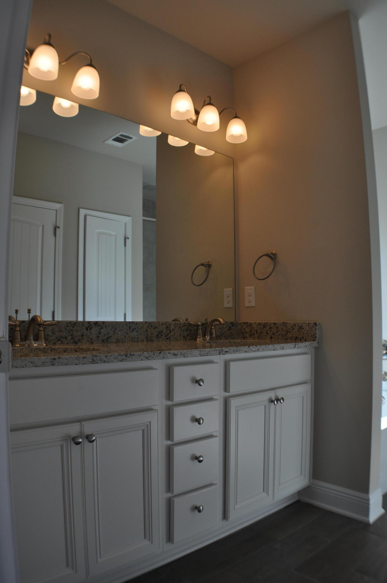 DRIFTWOOD ESTATES - Residential Lease