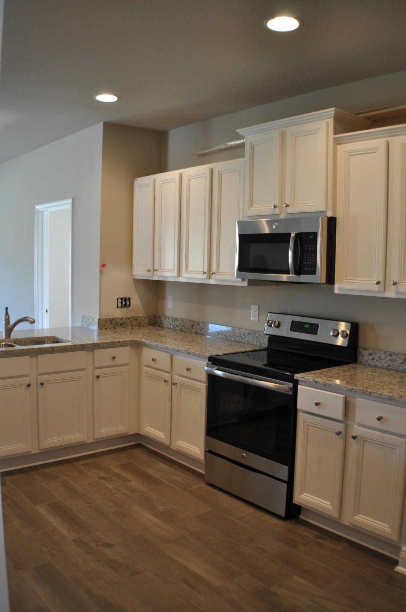 DRIFTWOOD ESTATES - Residential Lease