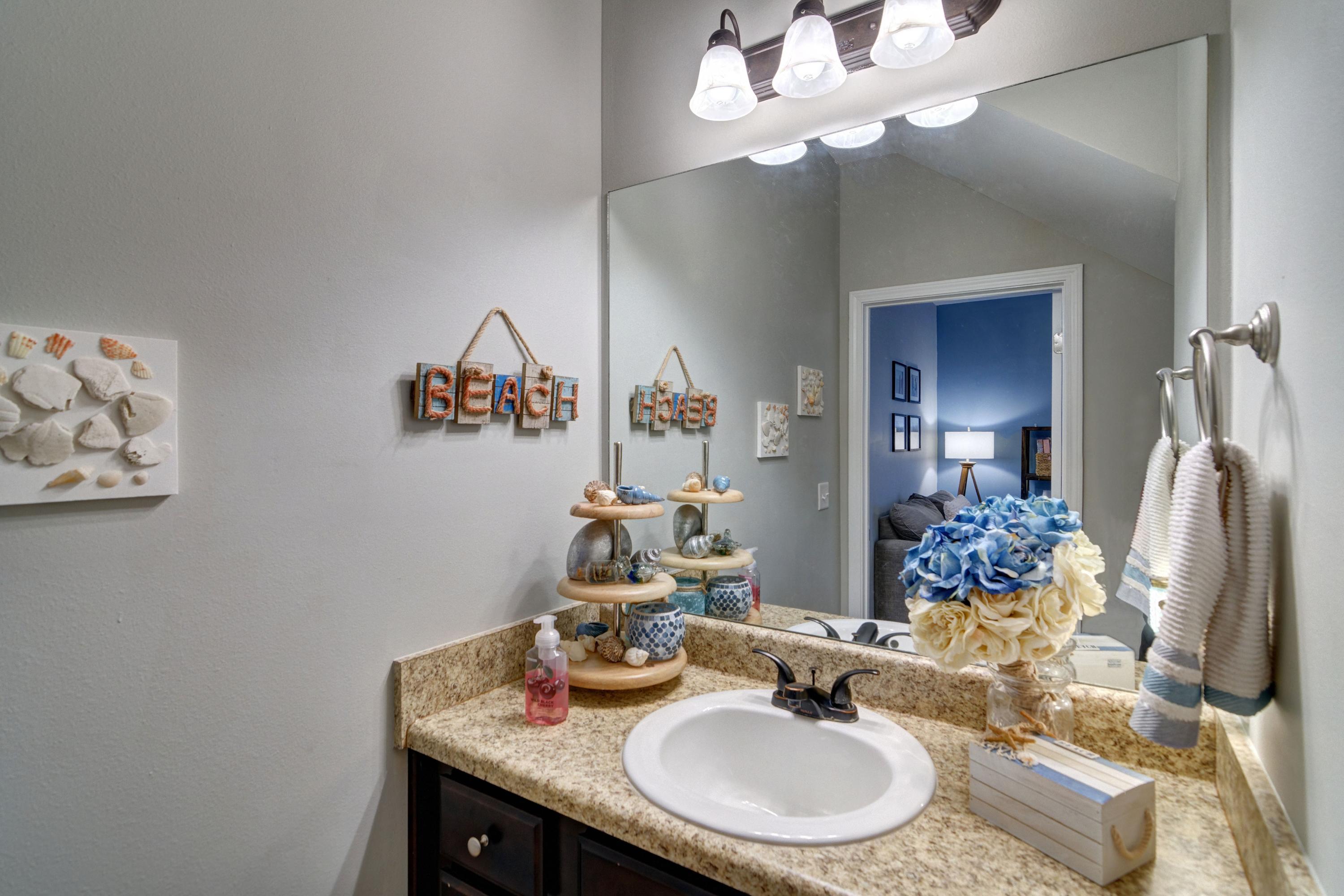 SHADOW LAKES - Residential