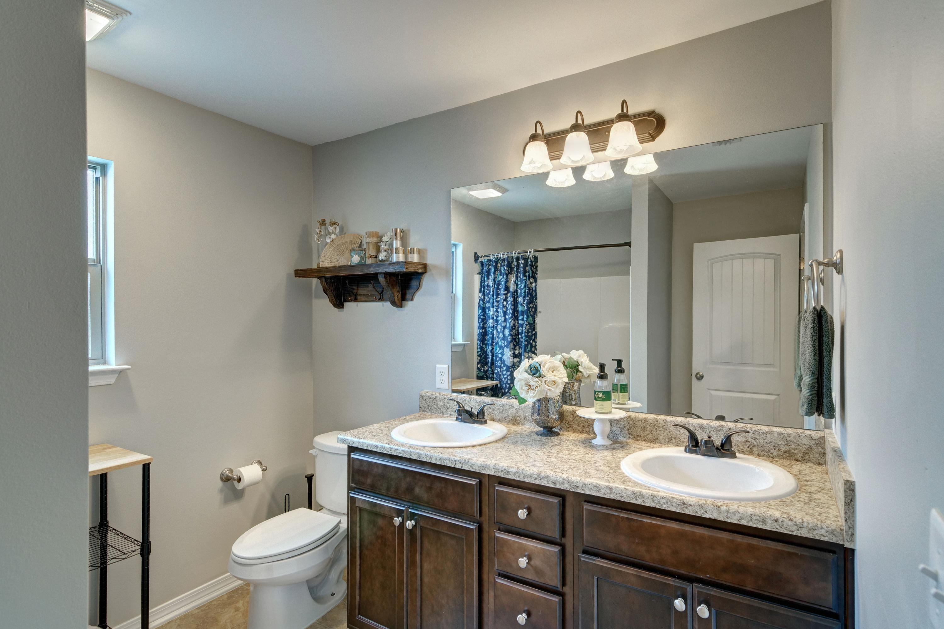 SHADOW LAKES - Residential