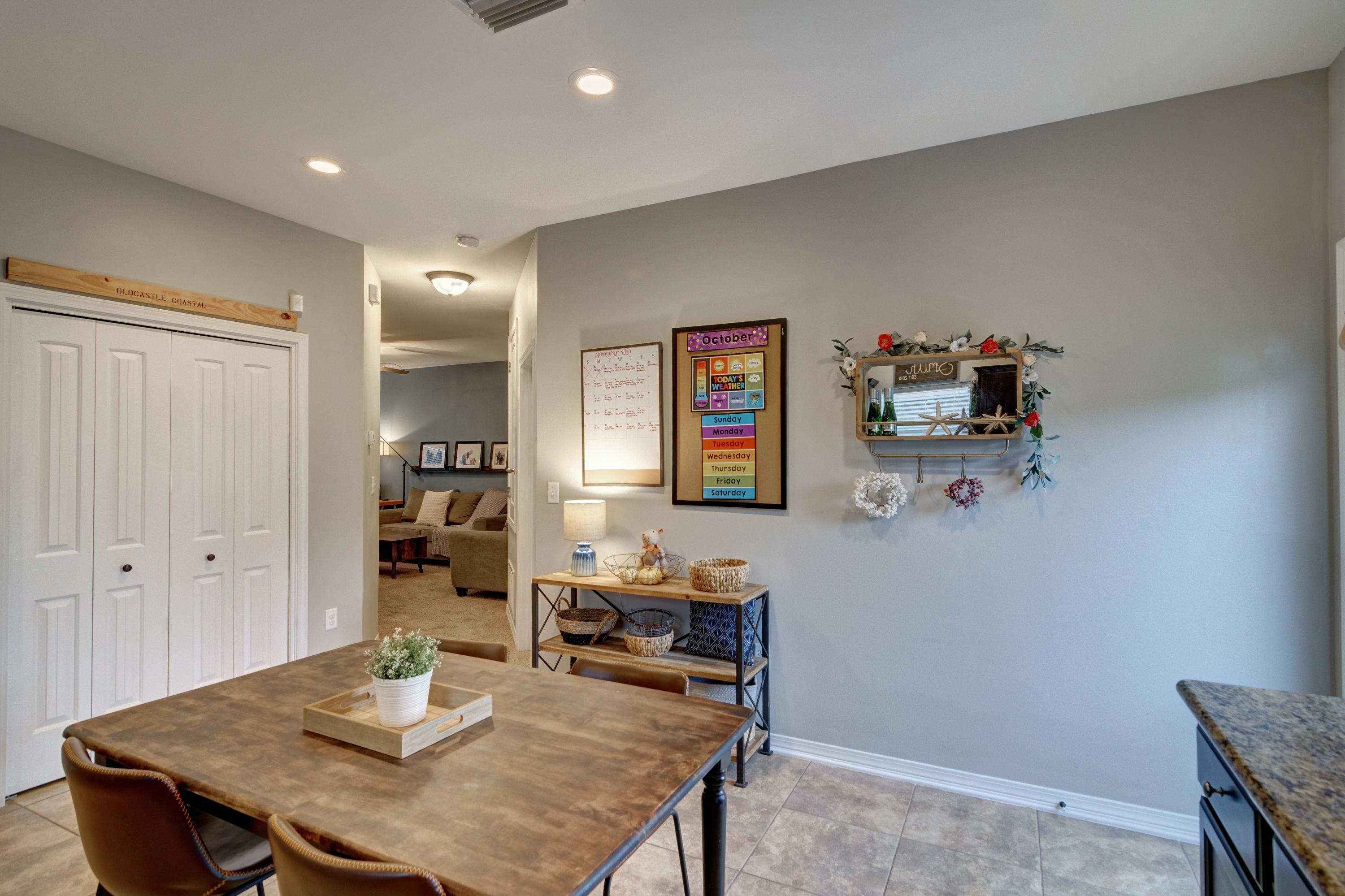 SHADOW LAKES - Residential