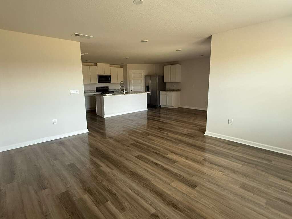 PLANTATION WOODS - Residential Lease