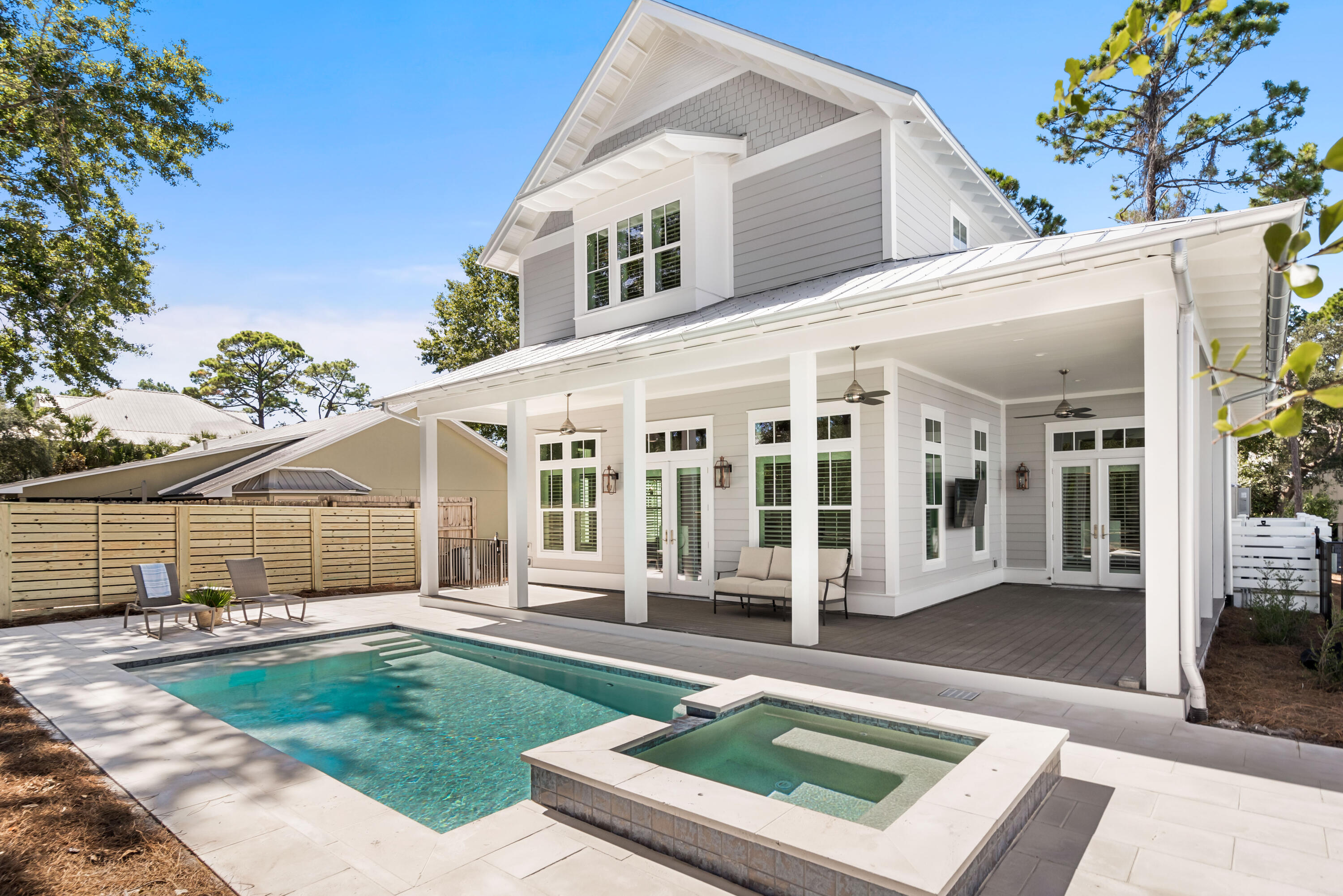 LAKEWOOD OF SEAGROVE BCH - Residential