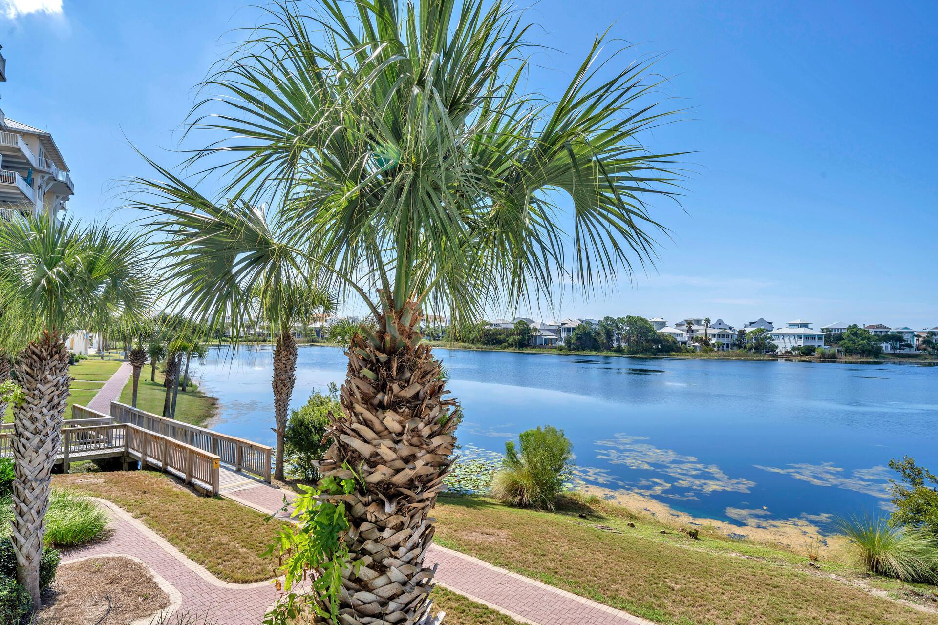 Carillon Beach Inn - Residential